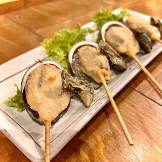 新メニュー★鮑の酒蒸し串揚げ★！串揚げ×ワインで野毛飲み♪
