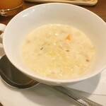 ビストロ アン ファミーユ - 野菜チャウダースープ（＋¥100）