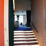 資生堂パーラー - この上がダイニングエリア