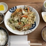 ごはん屋いづし - 野菜炒め定食900円