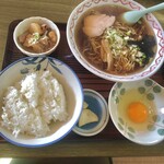 食事処 成田屋 - ラーメン定食