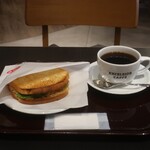 EXCELSIOR CAFFE - ツナタプナード＆スクランブルエッグセット