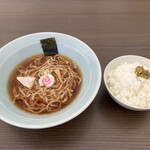 100圓ラーメン - いっさいの無駄を省いた超ーシンプルな丼