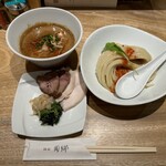 麺屋 周郷 - 赤つけ麺 ¥1,100（価格は訪問時）
