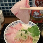 Jounetsu Kaisen Sanbo - 天然ブリ・ねぎとろ丼　天然ブリ
