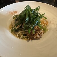 トラットリア ゴデレッチョ エビス 恵比寿 - ネギと鶏肉の和風パスタ　納豆トッピング