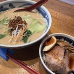 Ramen Yakiya - 豆乳担々麺とミニチャーシュー丼