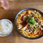 九香 麻辣小麺 - 麻辣燙 1人前と白飯 中
