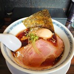 らーめん 稲荷屋 - 醤油(太麺)＋味玉