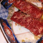 本気焼肉 肉とめし 肉寿司 - 