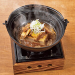 熱騰騰燉煮牛筋豆腐