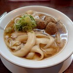 刀削麺　丸新 - スープ刀削麺のアップ