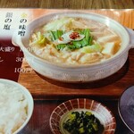 Ochanomizu Ten - ランチもつ鍋定食