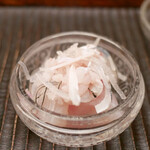 緒方 - 虎河豚、湯引きみかわ