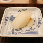 緒方 - 丸大根煮、焼き百合根