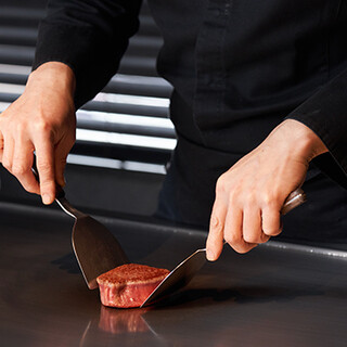 数々の美食ジャンルで研鑽を積んだ和牛の料理人・堂本靖二