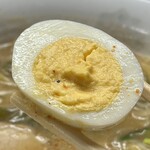 ラーメンの赤れんが - 茹で卵半分入り