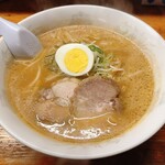 ラーメンの赤れんが - 味噌らーめん900円