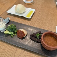 The Living Room with SKY BAR - 