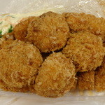 辻肉店 - 豚ロース肉の厚切り豚カツの上に、ひと口メンチカツとウィンナーソース揚げ