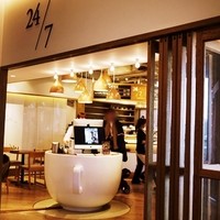24/7 restaurant - 