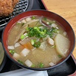 とんかつ 栄ちゃん - 信州の味噌を使ったスッキリ綺麗な豚汁が最高