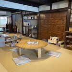 古民家ゲストハウス&バー 内子晴れ - 古民家カフェの情景( ´∀｀)