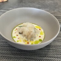 エスピス - スモークしたサワラをメインに柑橘を感じるさっぱりしたソースで。
