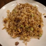 杏仁荘 - 五目チャーハン。
      全く期待してなかったのに、
      これまた異次元の美味しさ。