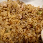 杏仁荘 - 何？このお店。
      常識では測れないお味なんですけど？
      この異常な混み具合、人気の理由が、麻婆豆腐とチャーハンを一口食べただけで理解できました。
      ホント、上には上があるのですねw
      このお店が存在してくれて感謝です。