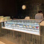 Hills House Dining 33 Pâtisserie à la Maison - 