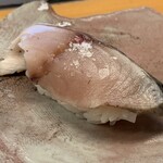 すし処 大敷 - 薫香の〆鯖　塩で