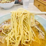 麺や二代目 夜来香 - 【こってりピリ辛ネギラーメン＝麺】