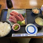 Uoyasu - カツオ刺身定食