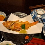 福松荘 - カサゴの唐揚げ～今回は冷めててタレも冷たく美味しくない残念