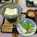 とうふ亭 - 湯豆腐と地鶏混ぜご飯
