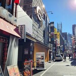 Katsuプリポー - お店前の昼下がりの歌舞伎町。空いてる～