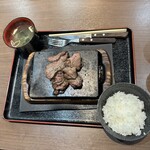 感動の肉と米 - ロースステーキセット（レギュラー）　1,000円