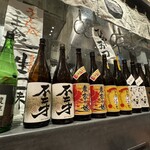 こびんちょ - カウンターにお酒