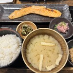 Shimpachi Shokudou - サーモンハラス定食（納豆と厳選高級ネギトロ追加）