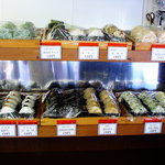 手打ちうどん 麺工棒 小郡店 - おにぎりも豊富