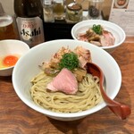 Sammaro - 油そば¥900、追い卵¥100、豚飯¥400、瓶ビール（中）¥550