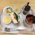 サンドイッチとカフェ PANDA - ミックスサンドモーニング(プリンとアイスティー)