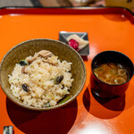 Isseki Sanchou - 合鴨と鞍掛豆の土鍋ご飯 赤出汁　香の物
