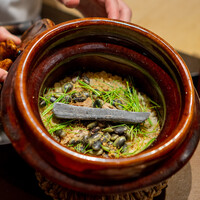 一石三鳥 別邸 - 合鴨と鞍掛豆の土鍋ご飯 赤出汁　香の物