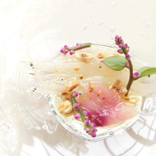 食材を輝かせる、ジャンルレスで多彩なアプローチ