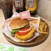 テディーズ ビガー バーガー - 料理写真:アボカドチーズバーガー（ポテトセット1749円）