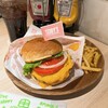 テディーズ ビガー バーガー - アボカドチーズバーガー（ポテトセット1749円）