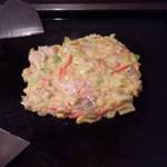 元祖月島もんじゃ もじや - お好み焼き作成中①