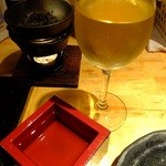 藤家 - 白ばくれん超辛口：半合440円+ワイン白グラス：380円